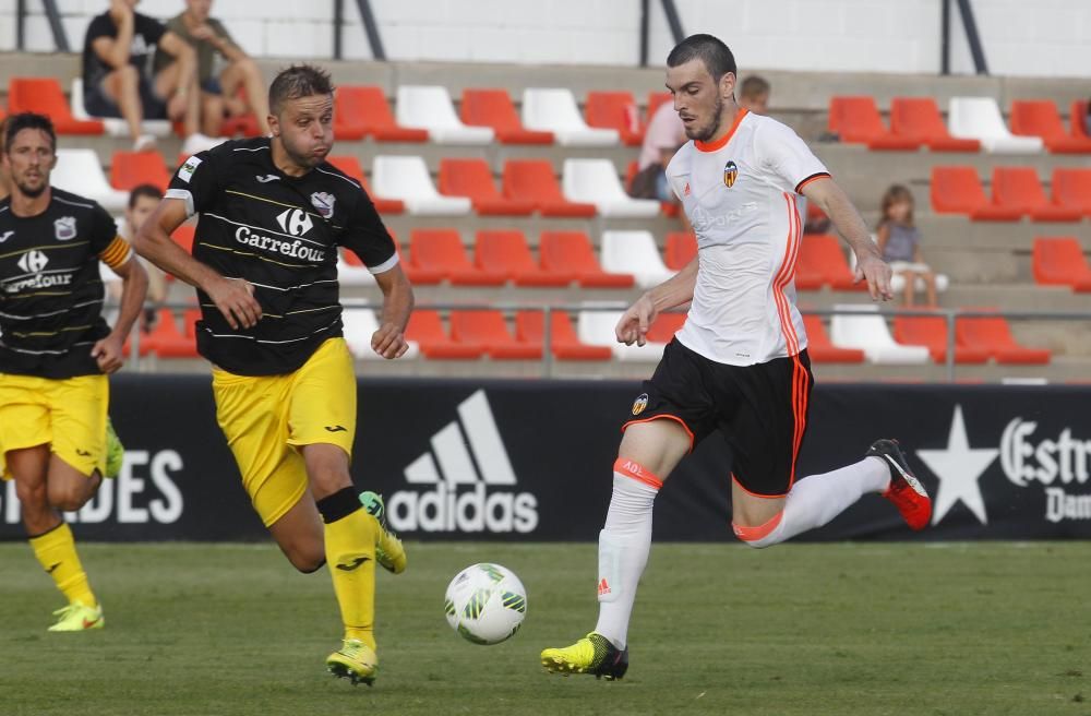 Las mejores imágenes del Valencia Mestalla - AE Prat