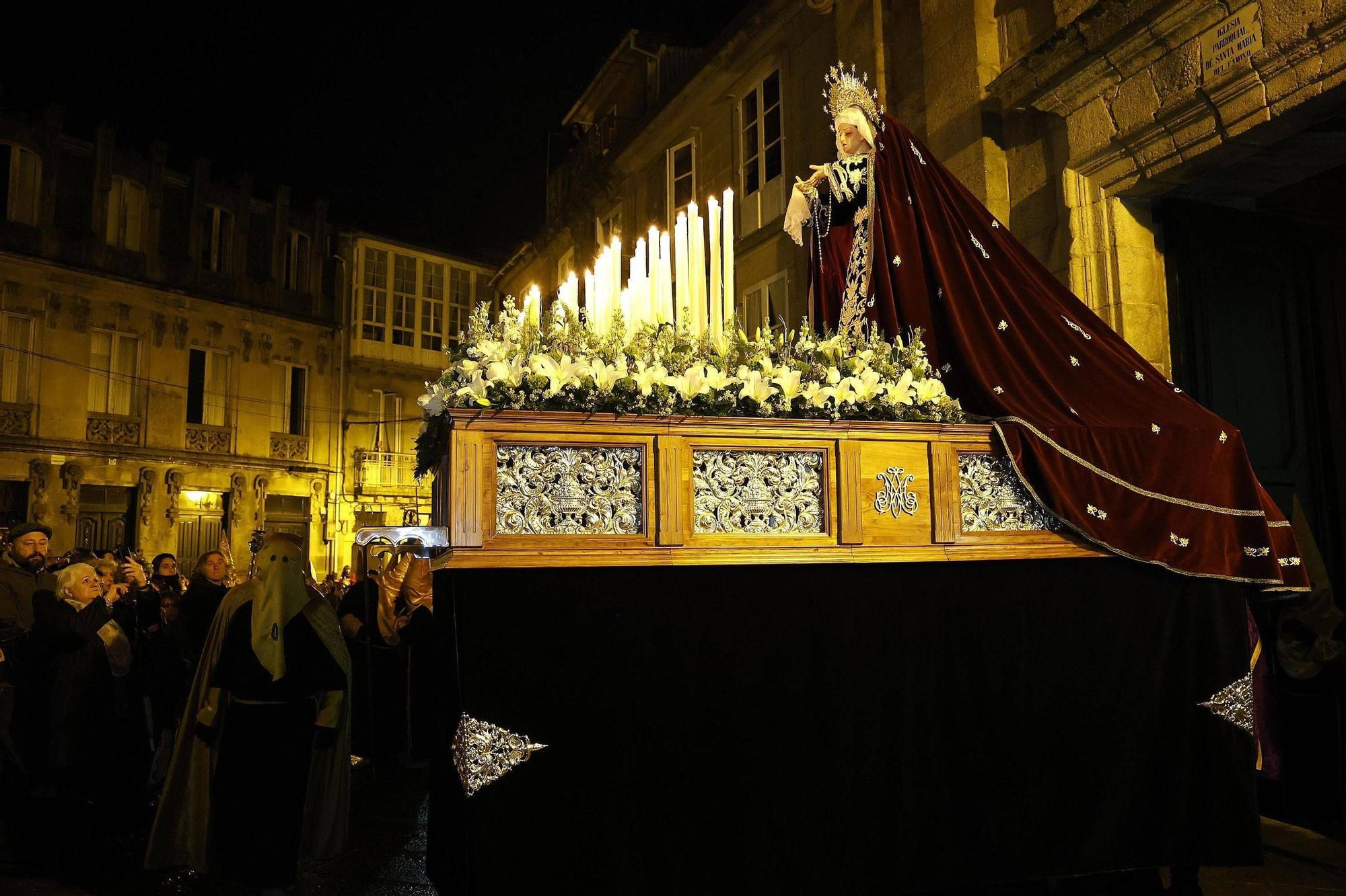 La procesión de Nuestra Señora de la Humildad venció a la lluvia este lunes