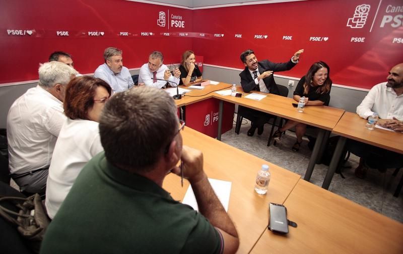 El PSOE de Canarias reúne a sus alcaldes