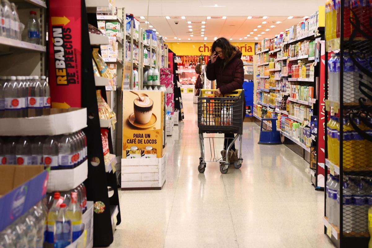 Un supermercado en Toledo, Castilla-La Mancha, España. EFE/ Ismael Herrero