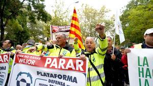 Els transportistes amenacen el Govern central amb un «Nadal molt fosc si no es compleix la llei»