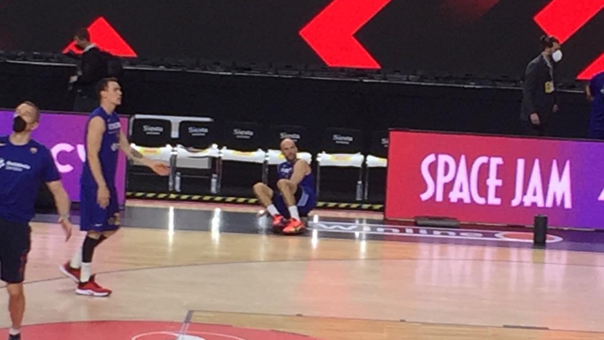 Calathes, realizando ejercicios físicos antes de la final