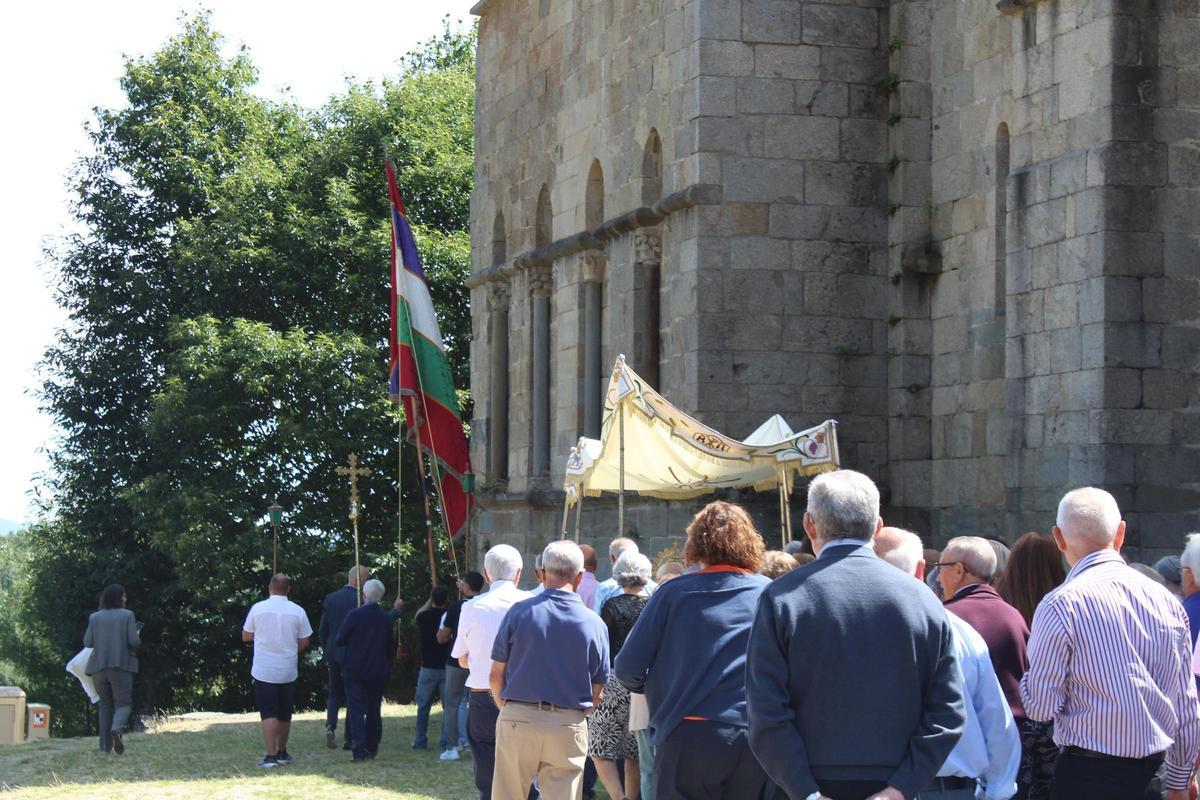 GALERÍA I Procesión del Sacramento en San Martín de Castañeda