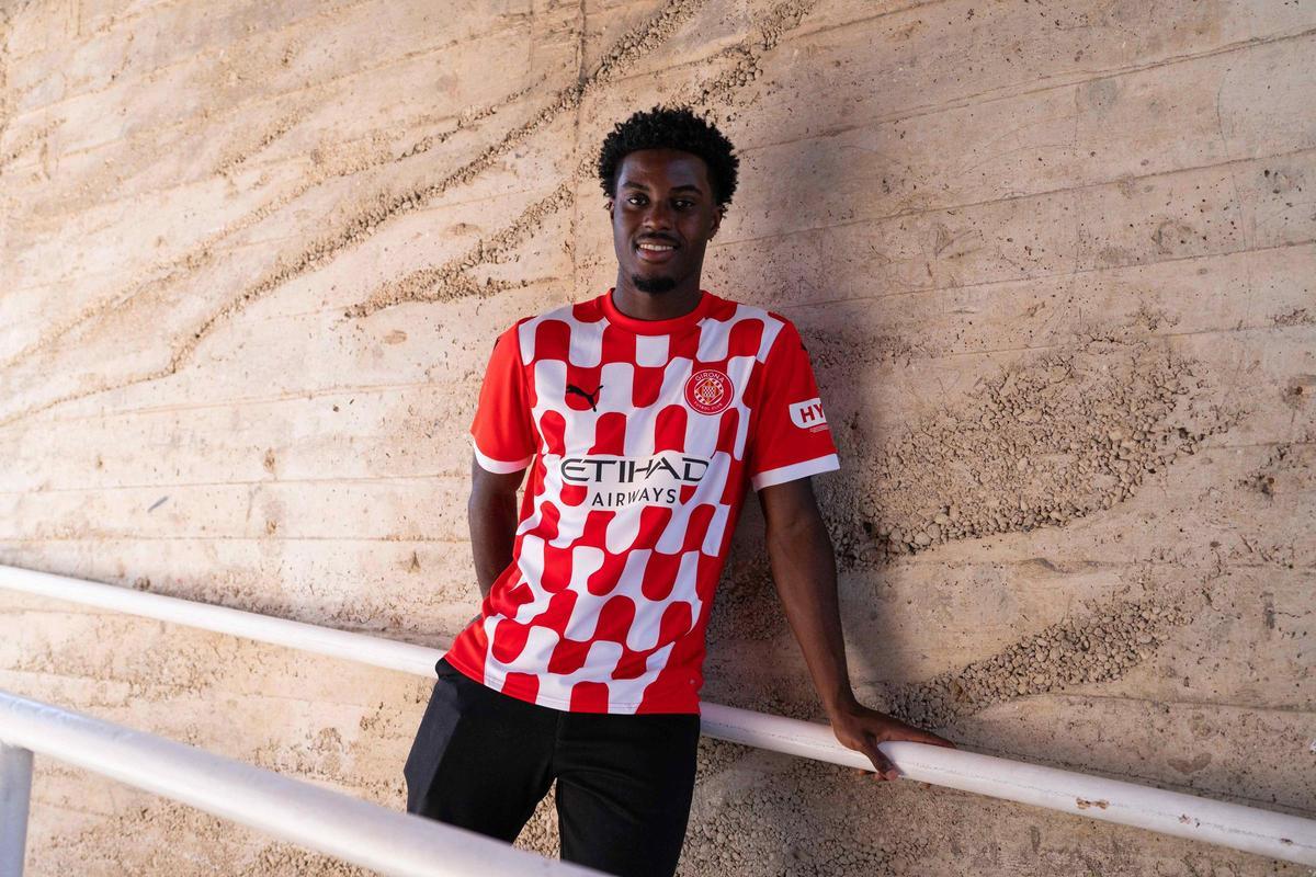 Les imatges de la presentació de Gabriel Misehouy, nou jugador del Girona