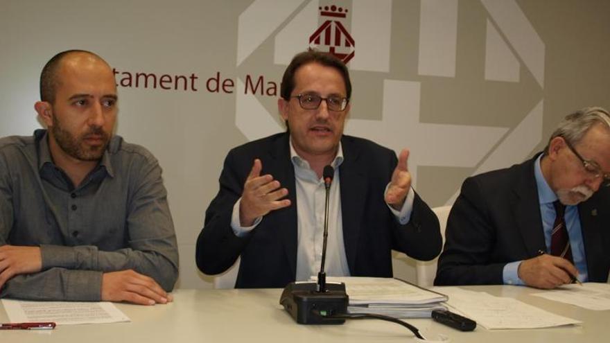 Marc Aloy, Antoni Llobet i Josep Maria Sala, a la sala de premsa de l&#039;Ajuntament de Manresa