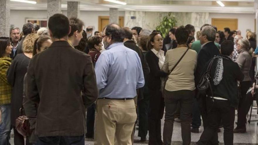 La sociedad alicantina despide a la maestra Concha Azorín