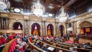 Barcelona, 08/10/2025 Política. Debate de política general en el Parlament. Intervenció dels grups parlamentaris i debat amb el president. Salvador Illa. AUTOR: MANU MITRU
