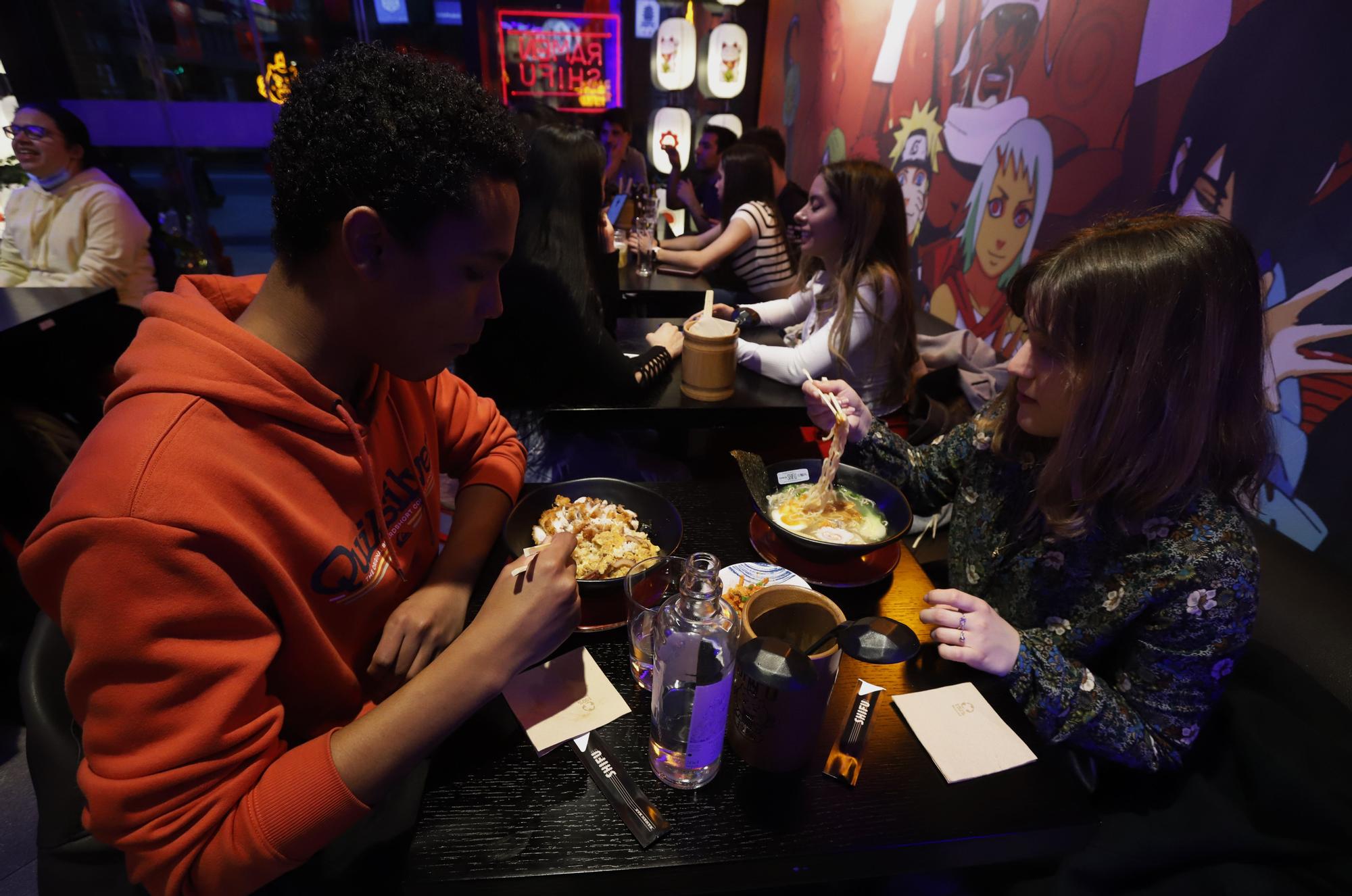 La gastronomía japonesa se abre un hueco en Zaragoza a través del ramen