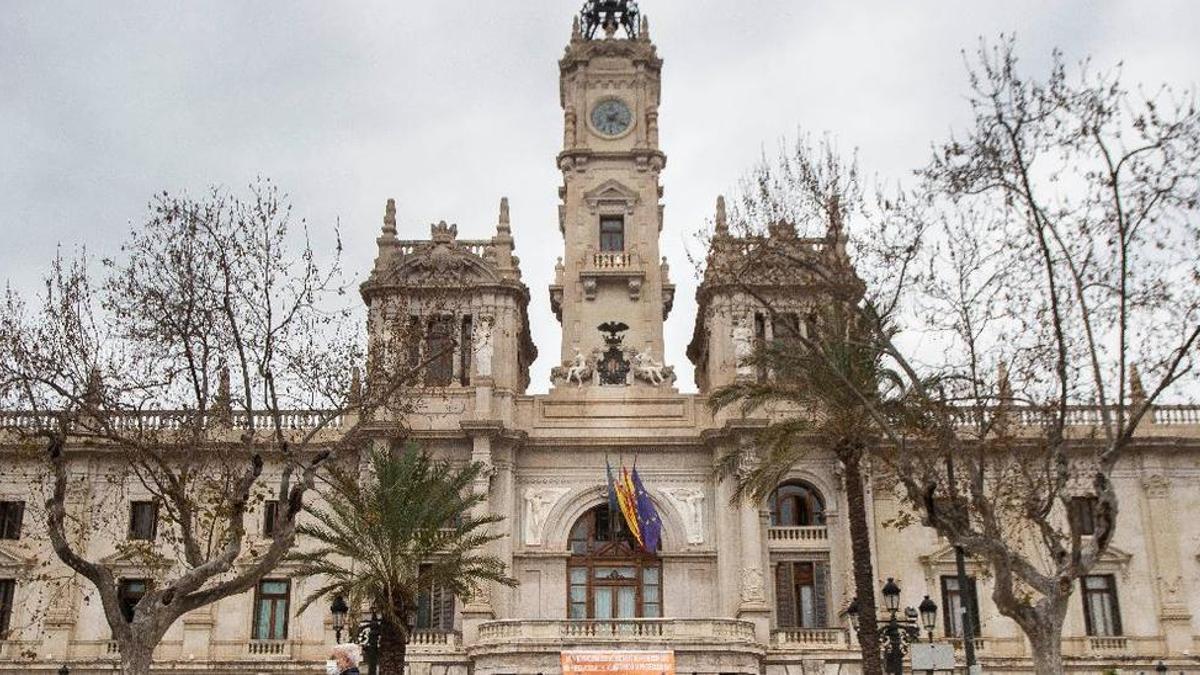 Fachada principal del Ayuntamiento de València