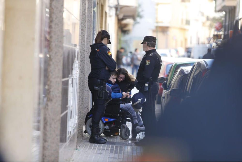 Protestas por el desahucio de un menor con discapacidad en Palma