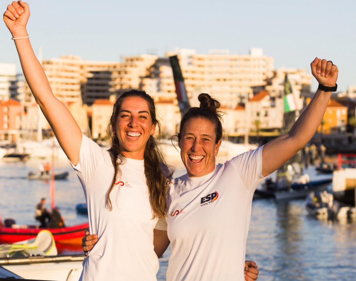 Paula Barceló y Támara Echegoyen, tras lograr el bronce en el Europeo. Paula Barceló y Támara Echegoyen, tras lograr el bronce en el Europeo.