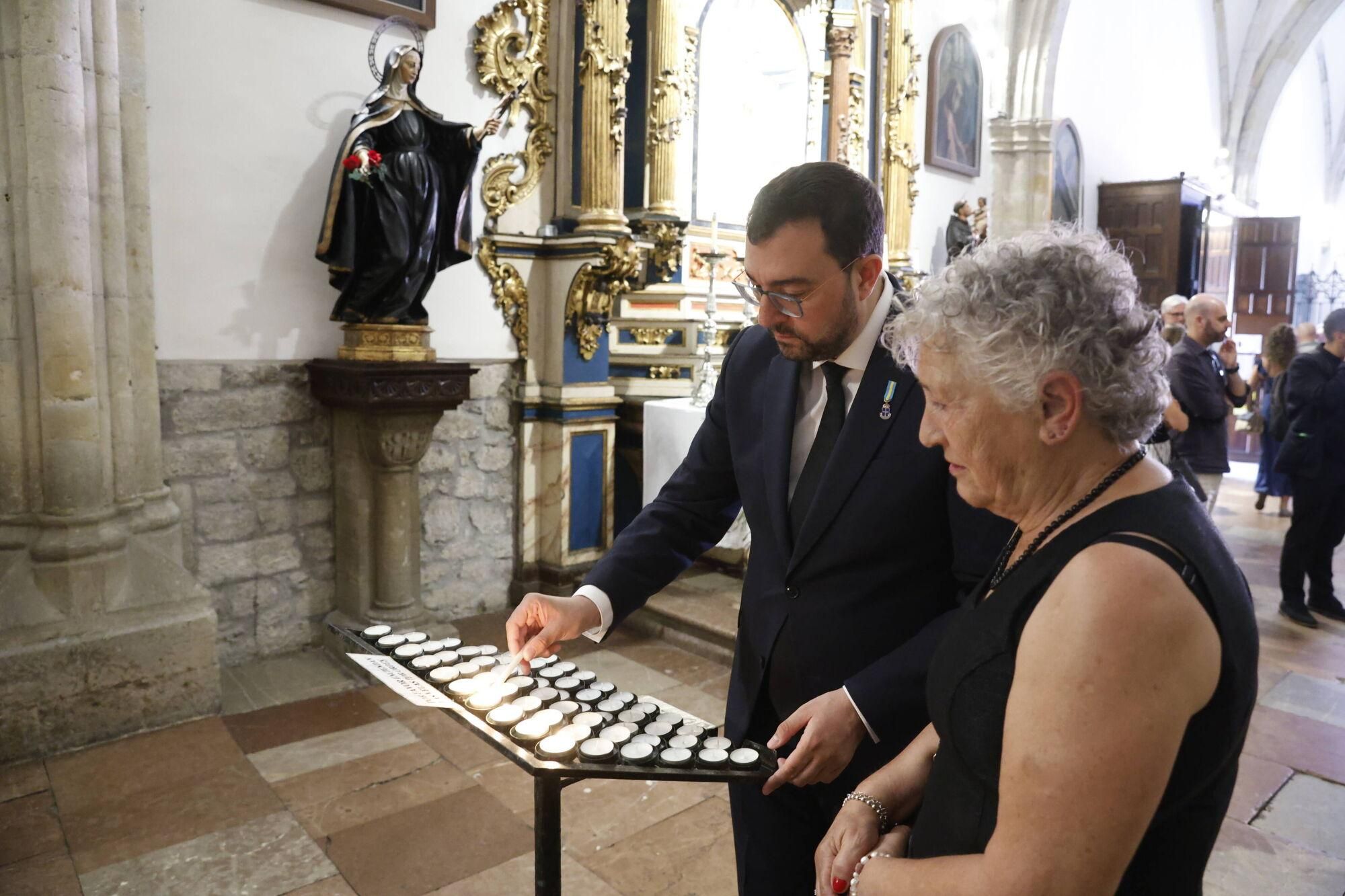 Las imágenes del funeral de Antonio Trevín en la basílica de Llanes.