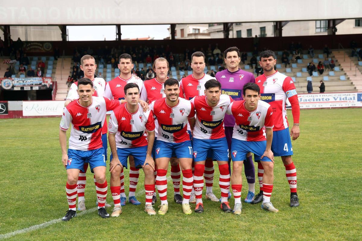 Once titular del Arosa ante el Arteixo.