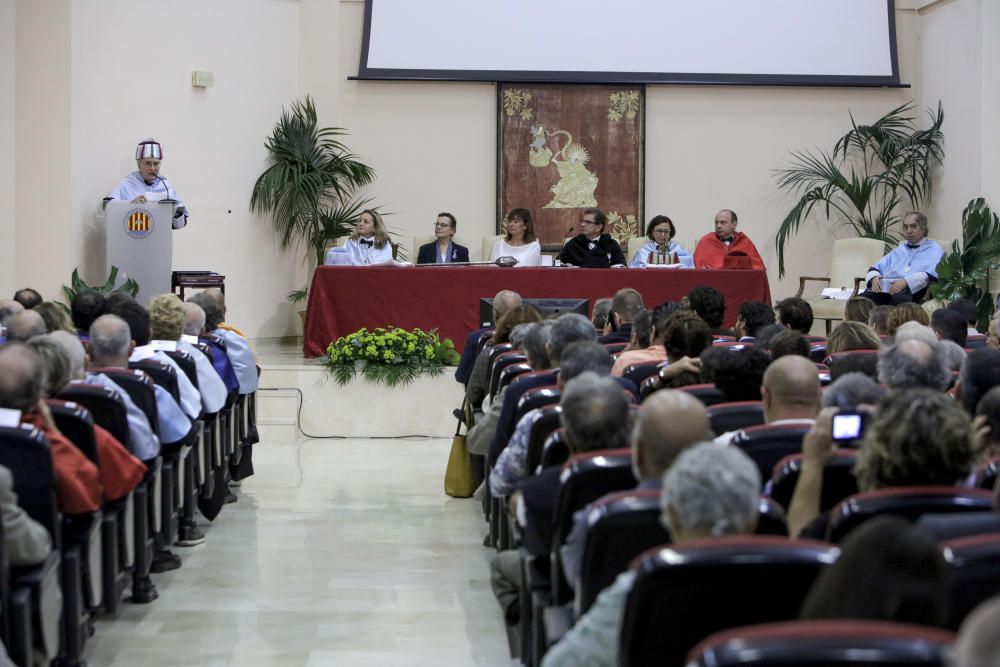 Joan Veny, doctor honoris causa de la UIB