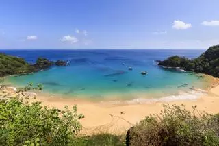 Las playas más espectaculares de Brasil están entre islas salvajes y piscinas naturales