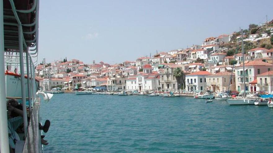 Llegando al puerto de Hydra