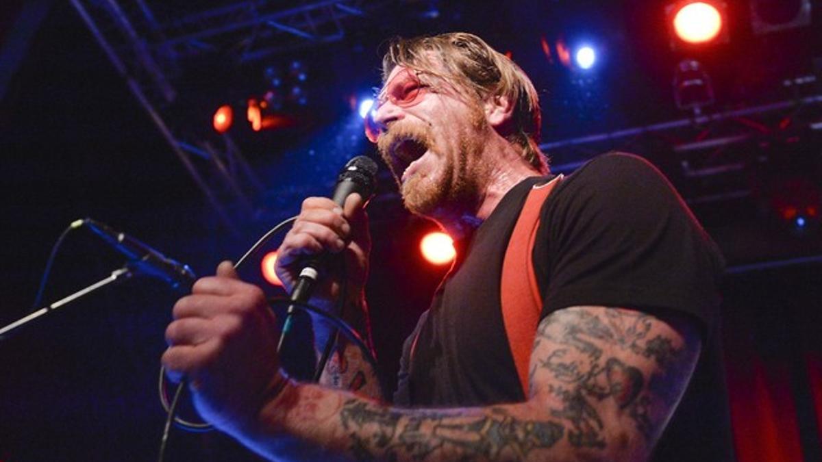 Jesse Hughes, de Eagles of Death Metal, en el concierto con el que ha iniciado su gira europea en Estocolmo.