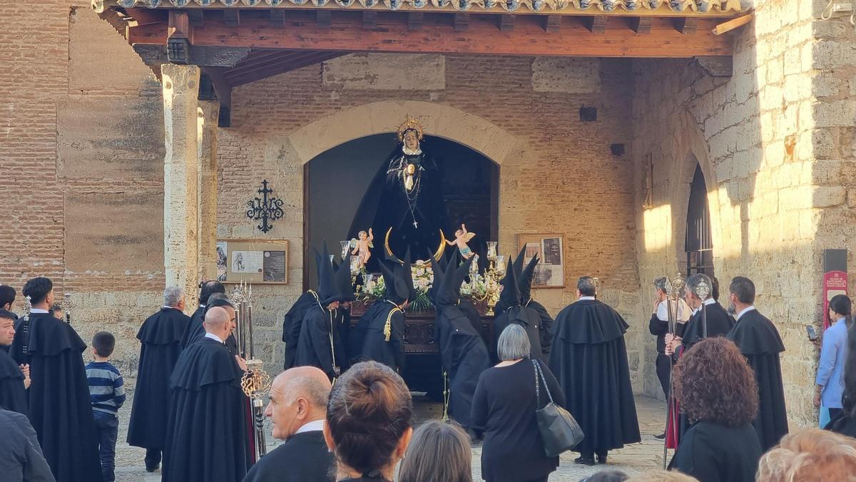GALERÍA | Toro arropa a la Virgen de la Soledad