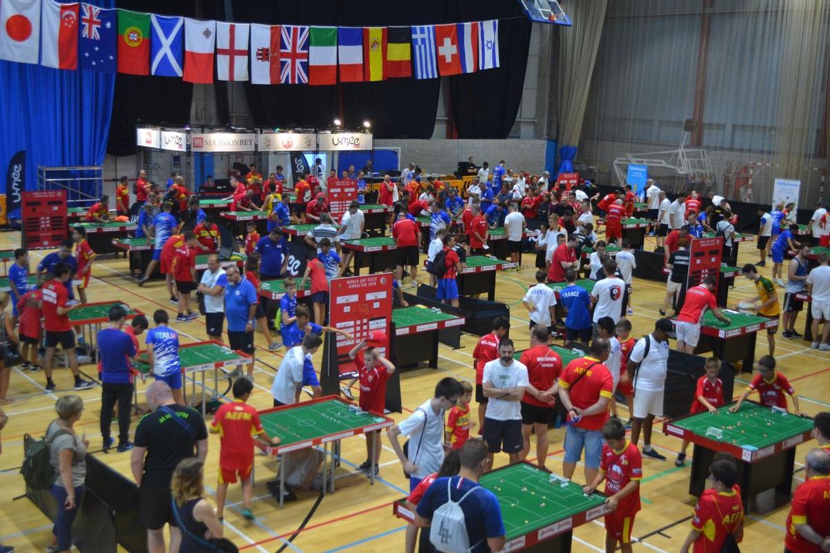Un pabellón ocupado para el Mundial de Subbuteo.