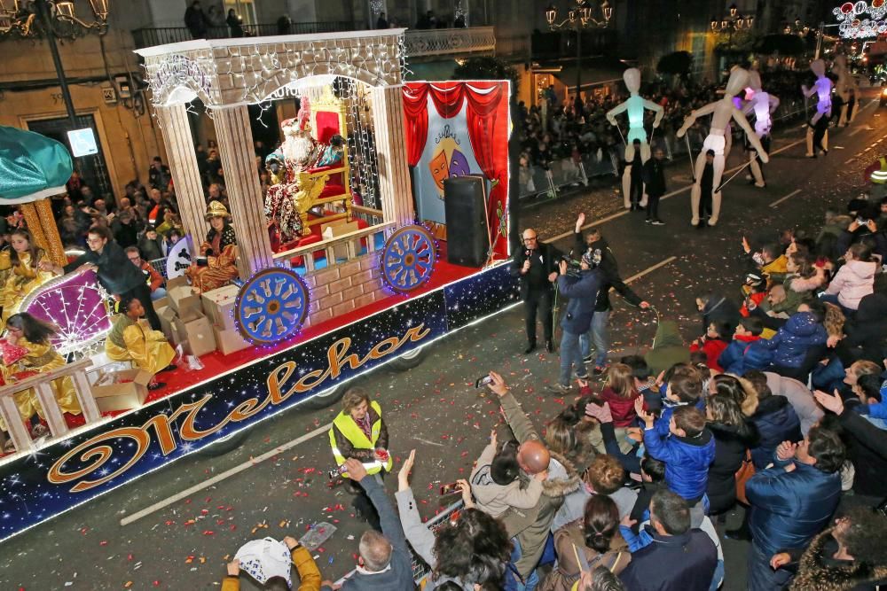 Las imágenes de la Cabalgata de Reyes de Vigo 2019