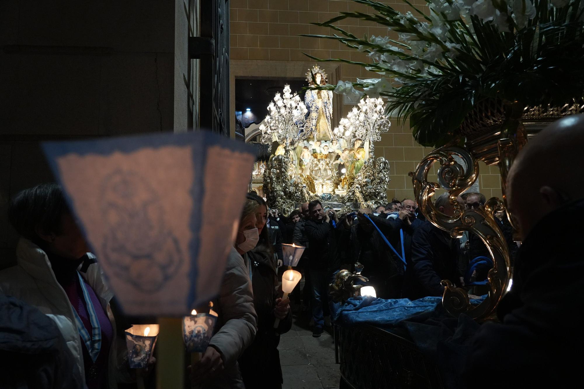 La procesión del 'farolet' cierra las fiestas de las purisimeras en Vila-real