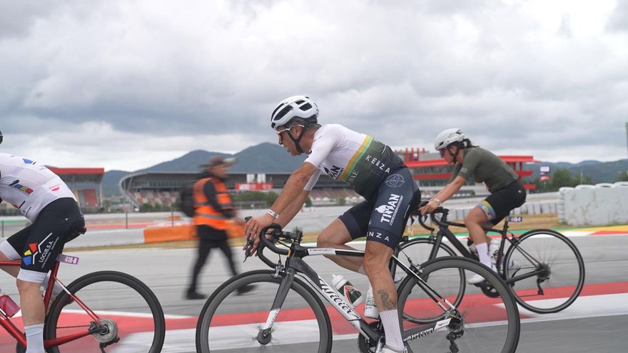 Un grupo de trasplantados pedalean el circuito de Montmeló durante 24 horas: &quot;La vida continúa y se puede disfrutar al máximo&quot;