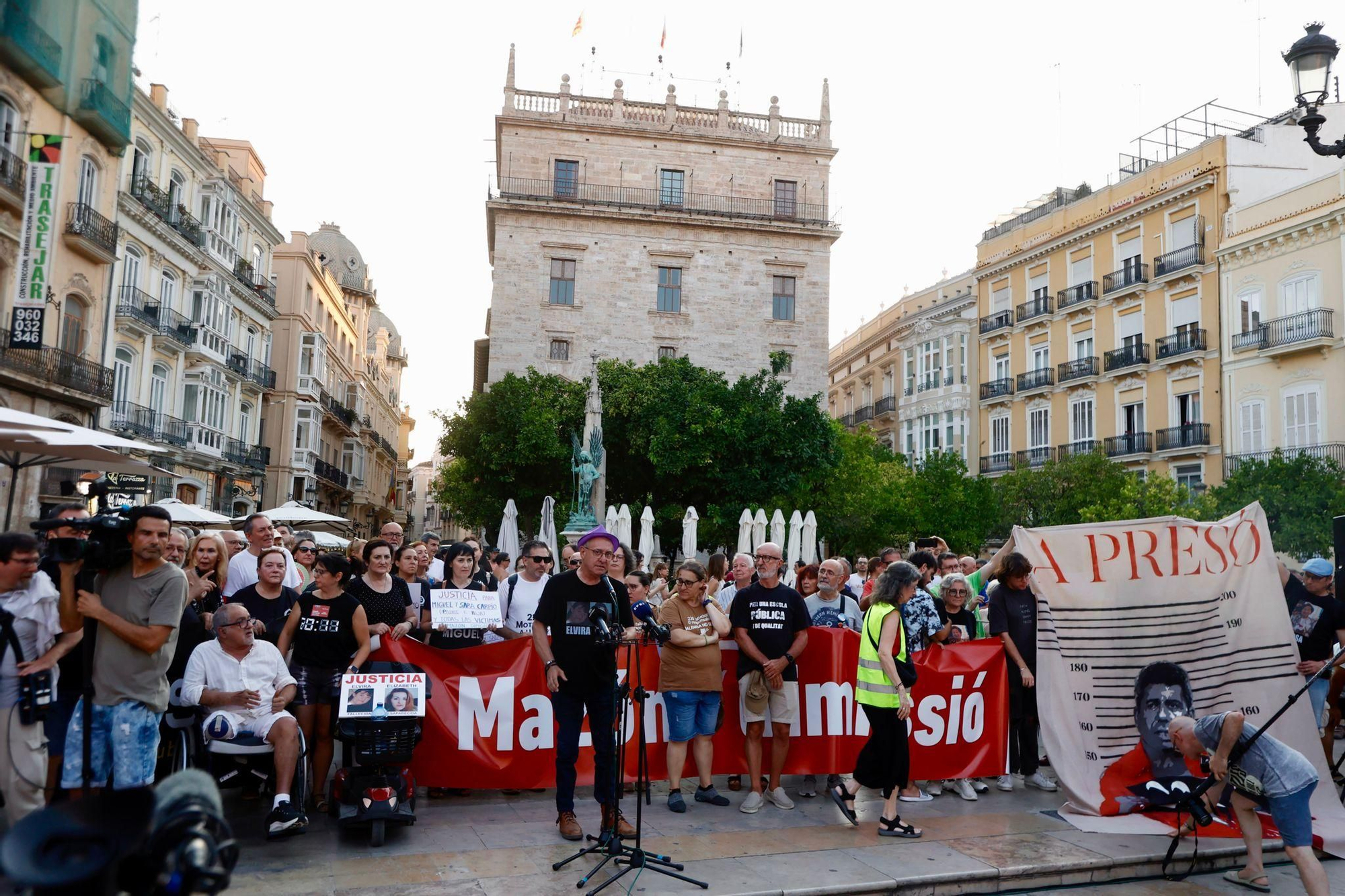 Octava manifestación contra la gestión de Mazón por la dana