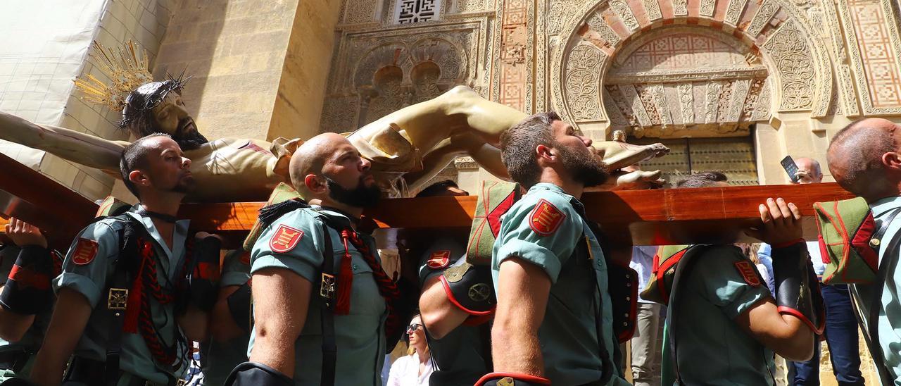 Mañana de Viernes Santo al son de la Legión