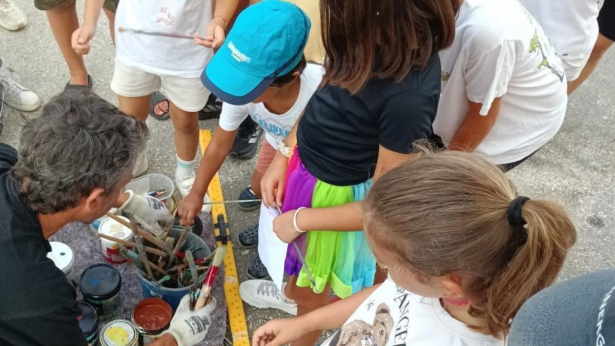 Asistentes a una actividad anterior de la Escola Caliveras.
