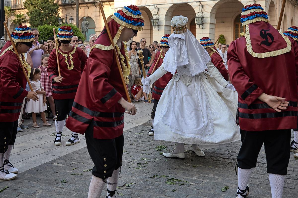 La fiesta del Coprus Cristi celebrada en las calles del centro histórico de Gandia