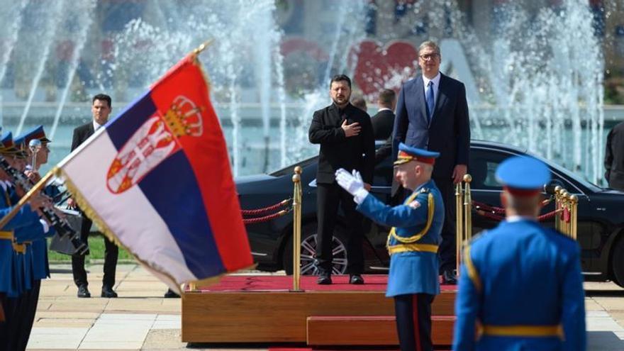 Kosovo retira símbolos de apoyo a Ucrania tras la negativa de Zelenski a reconocer su independencia