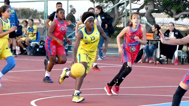 "Tenía un futuro de oro": el baloncesto canario llora la muerte de Fabiola Mbulito