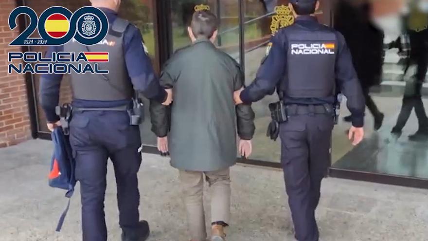 Detenido en Madrid un atracador de bancos &#039;poeta&#039; que amenazaba a los empleados simulando portar explosivos