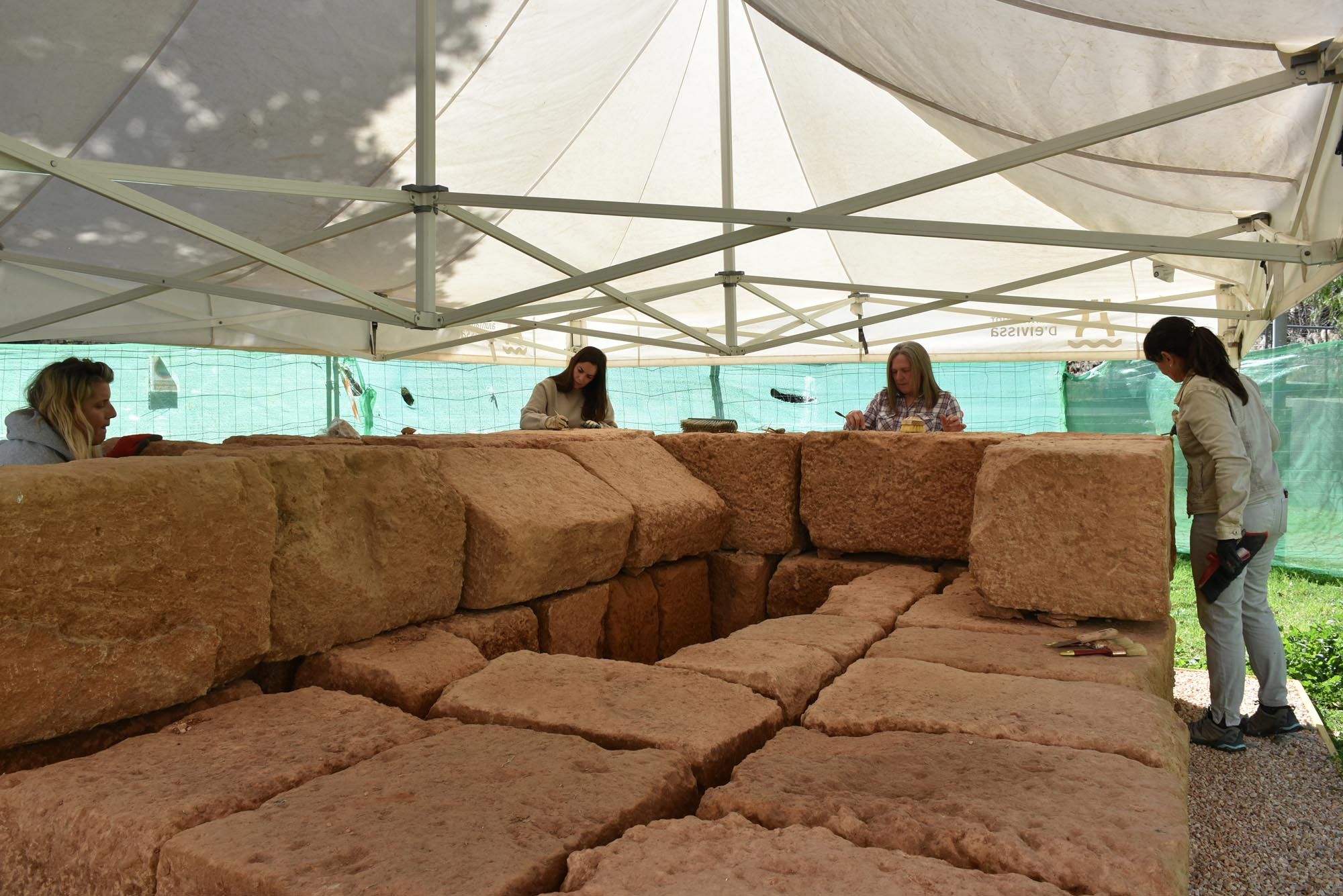 Comienza la restauración del mausoleo romano hallado en Ibiza