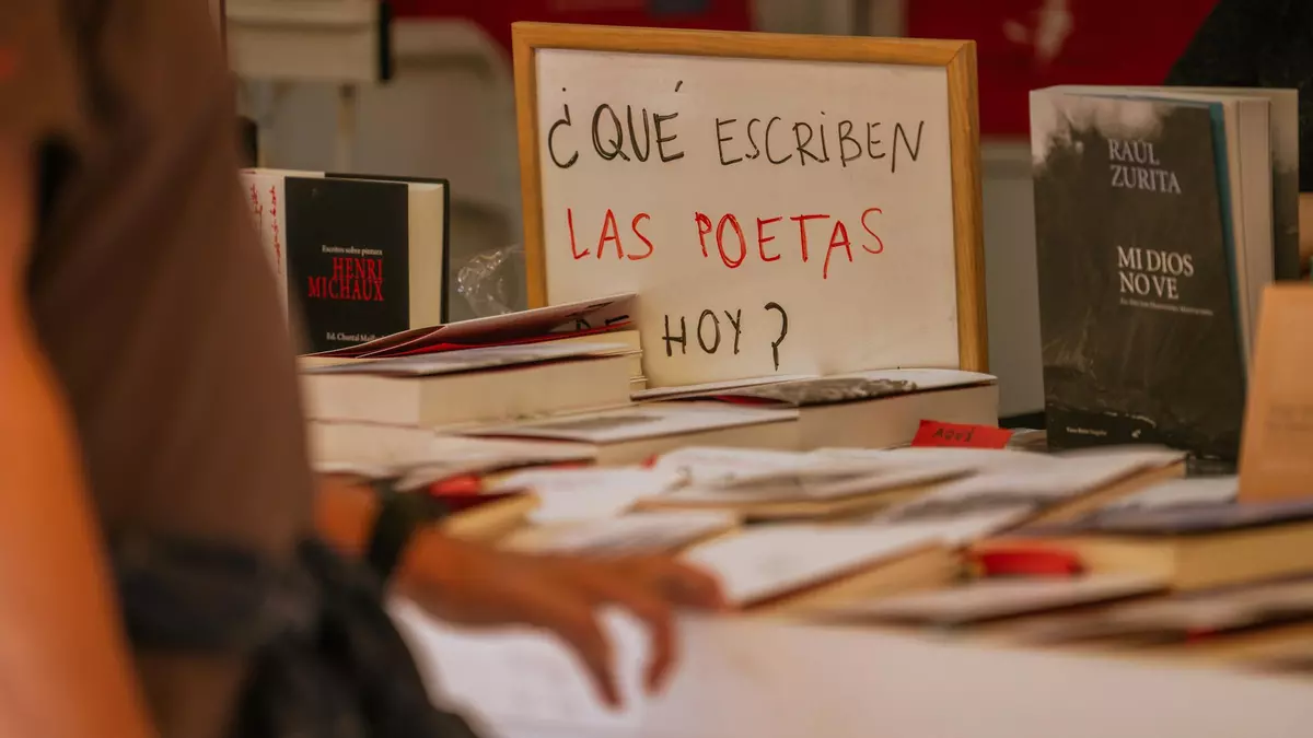 Cuando vuelva a crecer la hierba en el sendero de mi casa