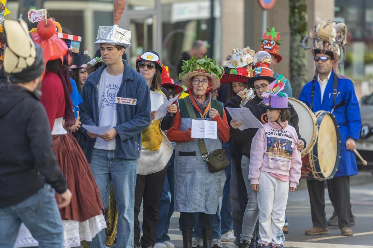 Cientos de personas se dan cita en Conxo para celebrar el Entroido