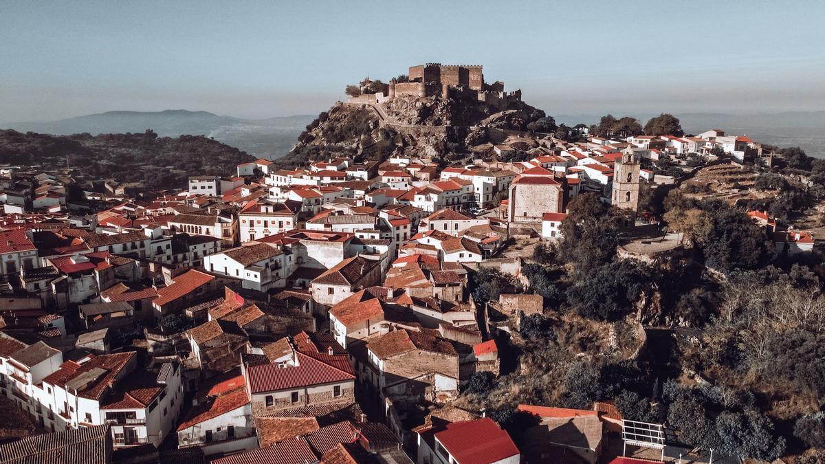 Panorámica del municipio de Montánchez.