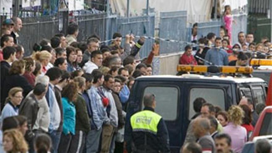 Detenidas siete personas por los altercados de Écija tras el incendio