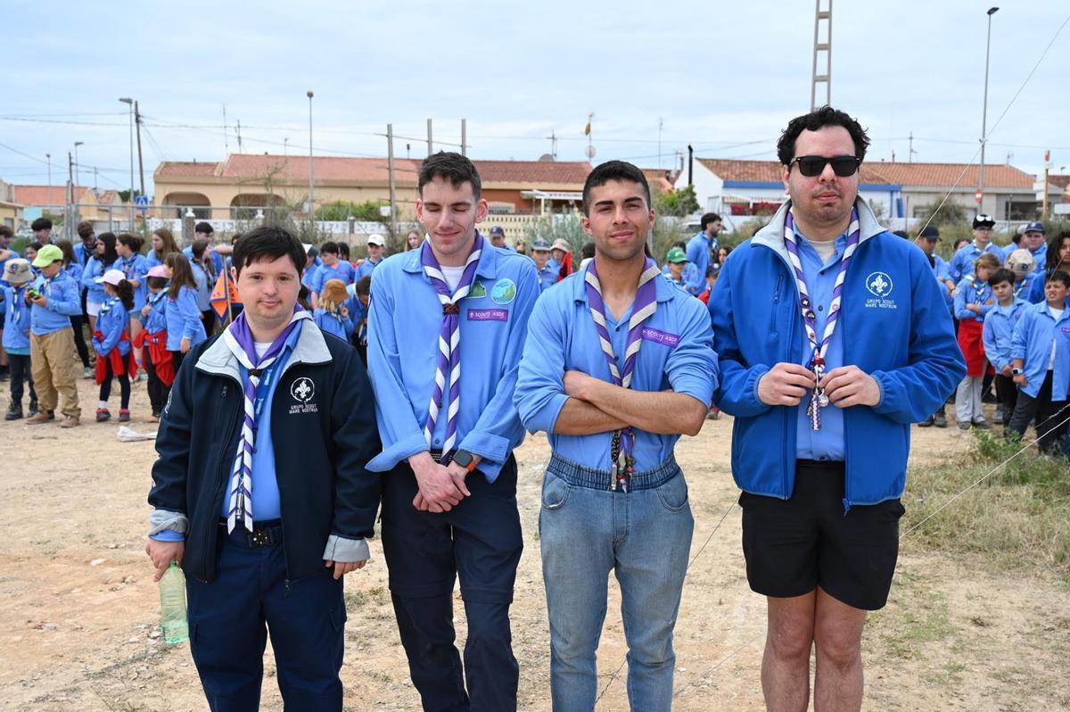 Una marea azul del uniforme scouts inunda El Campello transmitiendo valores y respeto al medio ambiente