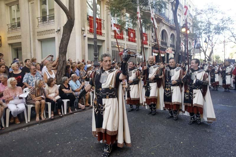 Actos del 9 d'Octubre: Desfile de Moros y Cristianos