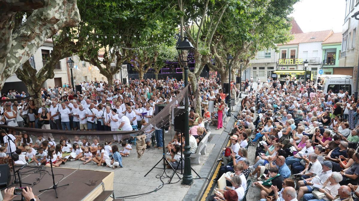 La plaza Rafael Pazos presentó un espectacular aspecto.