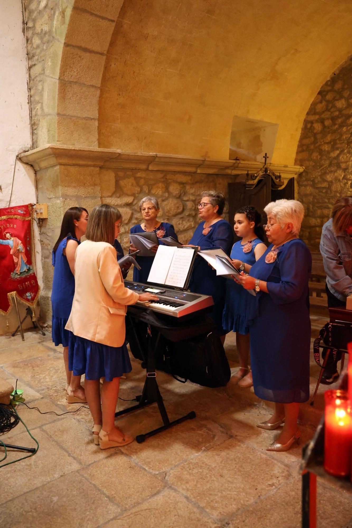 Así se vive la tradicional romería de San Cibrán en Catoira.