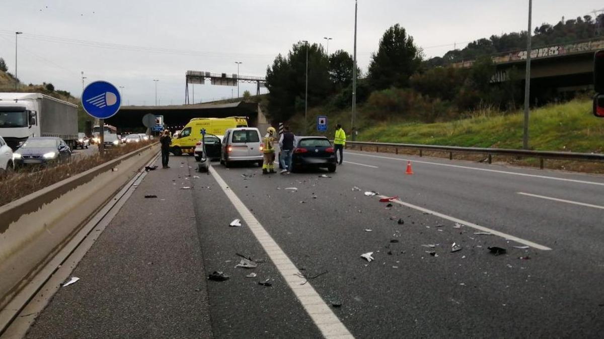 Un dels dos accidents consecutius a l&#039;A-2 aquest divendres