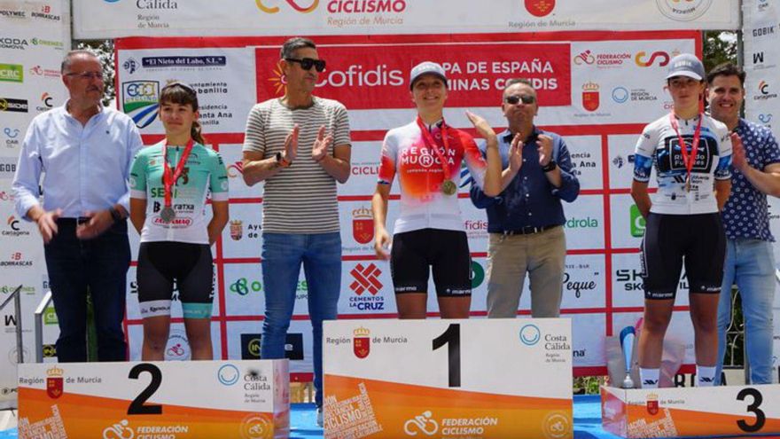 Podio del Campeonato Regional júnior. | FCRM