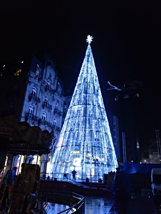 Pruebas de la iluminación de Navidad en Vigo
