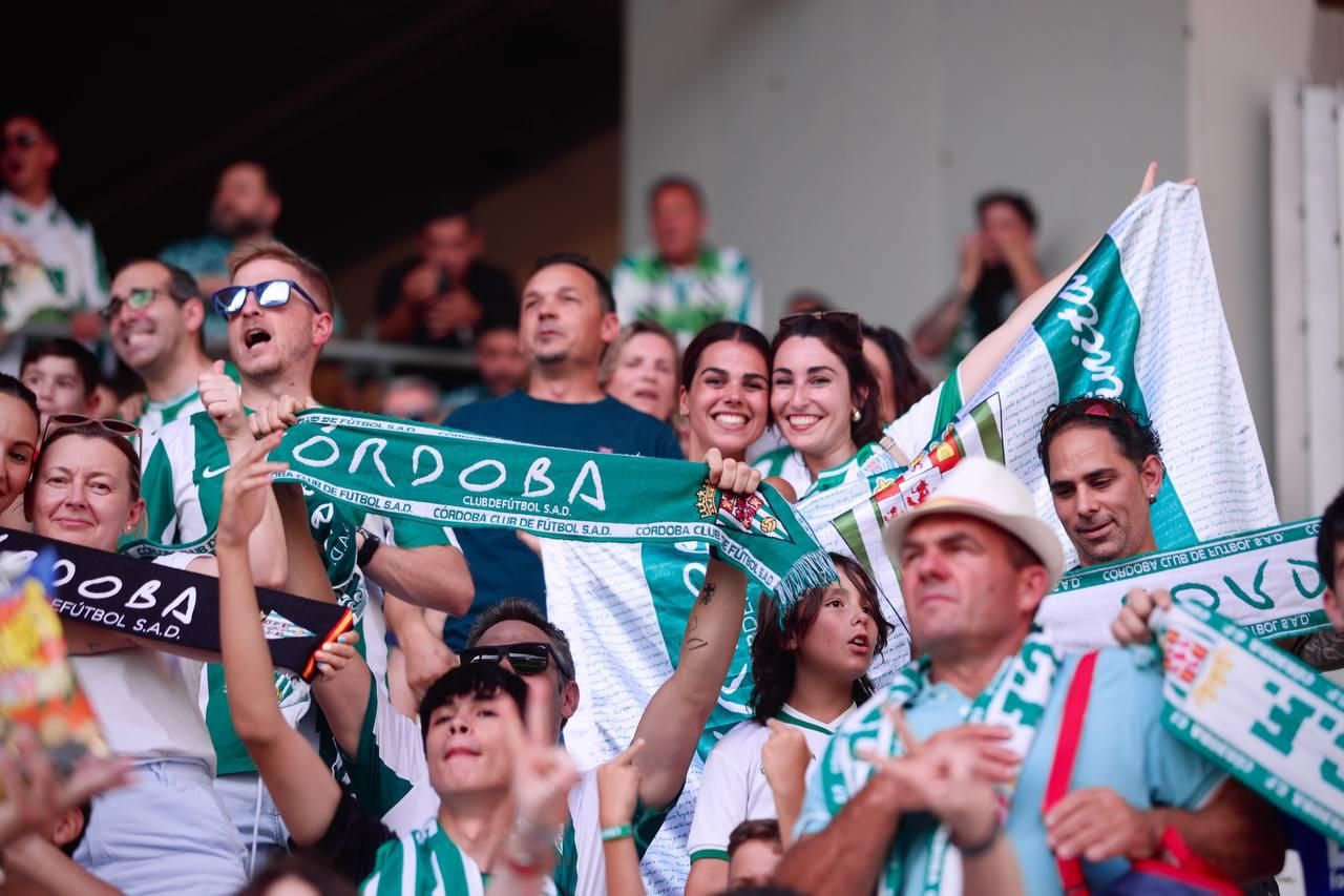 Córdoba CF-Barcelona Atlétic | La afición cordobesista, en imágenes