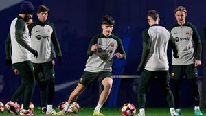 Último entrenamiento del Barça antes del encuentro de Copa ante el Barbastro