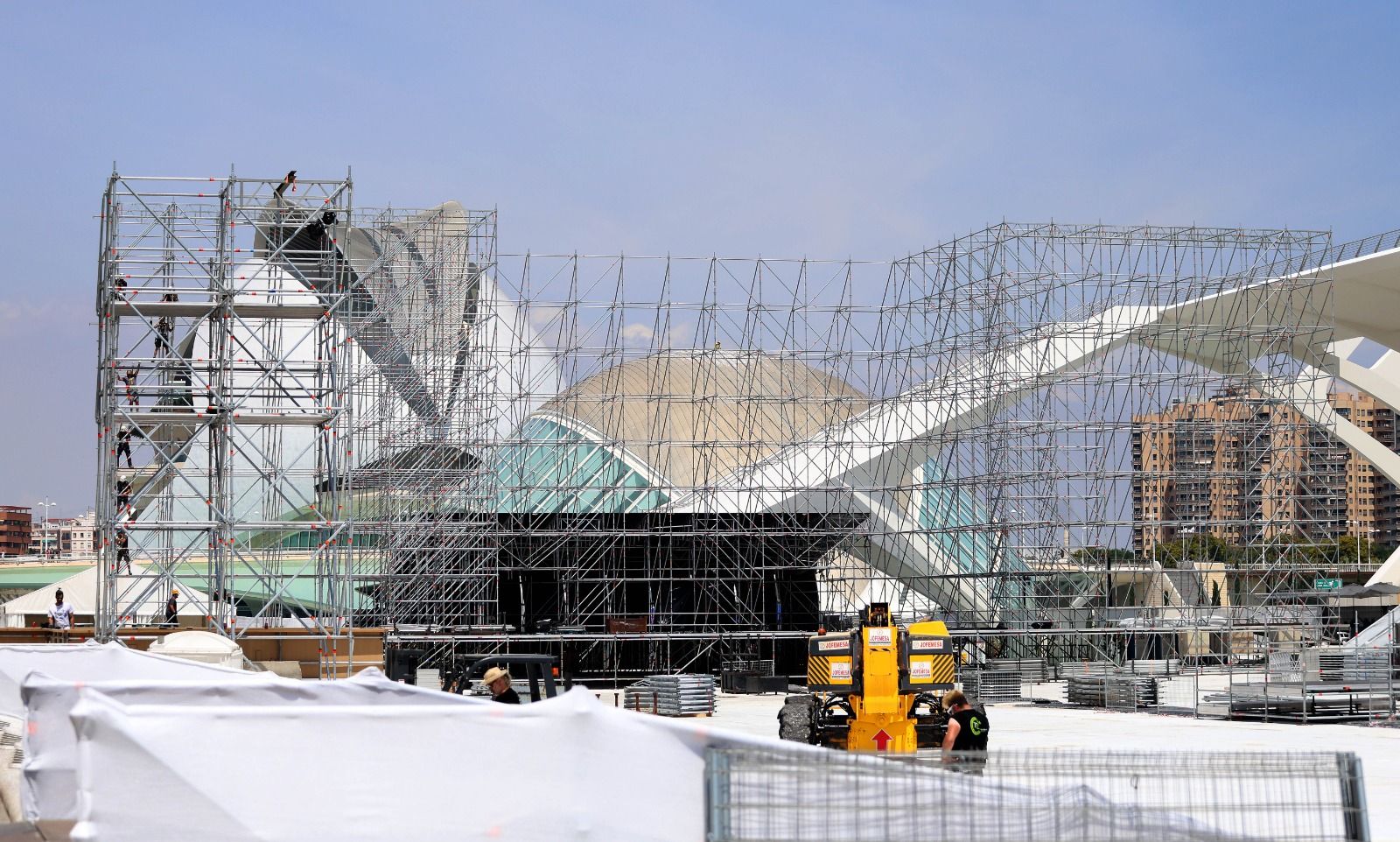 La Ciudad de las Artes y las Ciencias se prepara para el Festival de les Arts