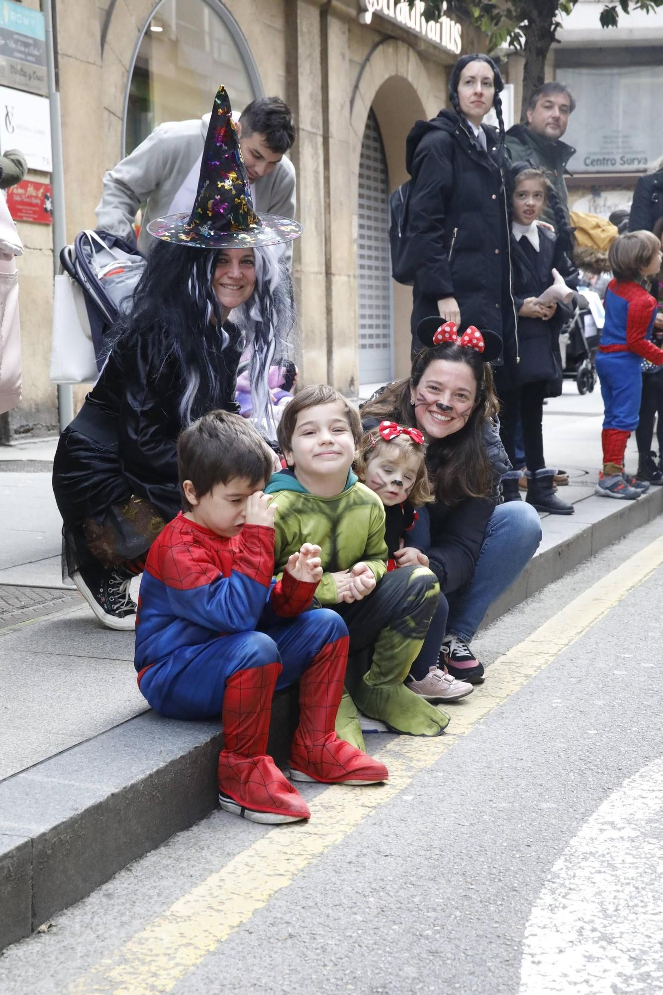 Así han disfrutado pequeños y mayores en el desfile infantil del Antroxu de Gijón (en imágenes)