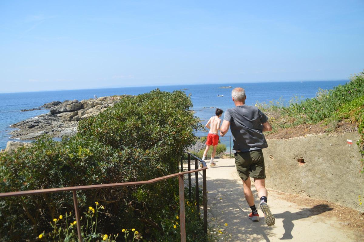 Els esportites treuen profit del recorregut, una constant en el camí de ronda